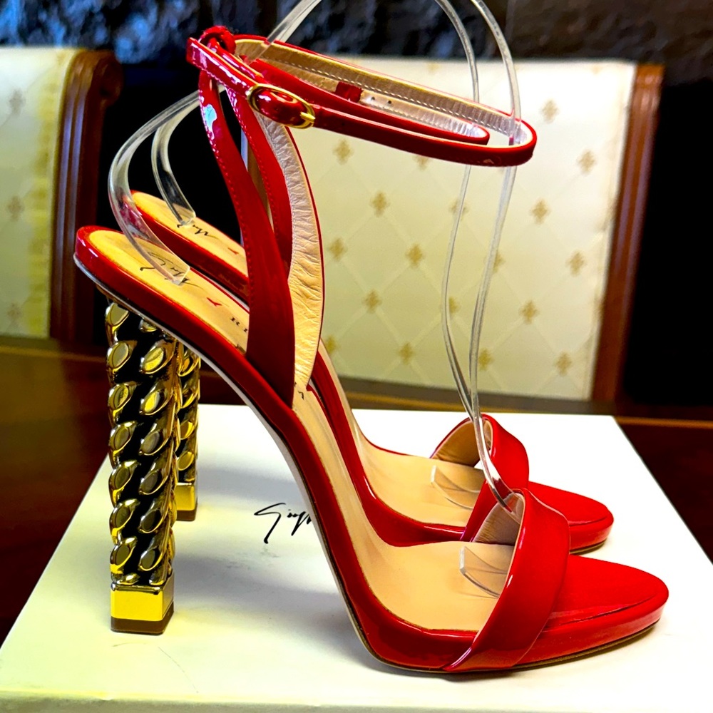 Stunning Giuseppe Zanotti for Rita Ora Chain Heel Sandals EU 39 NIB